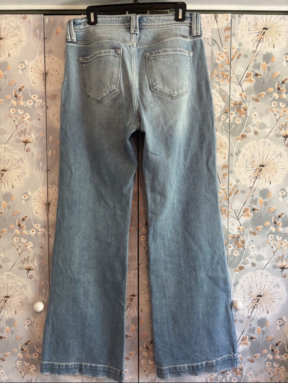 KanCan High-Rise, Light Wash Wide Leg Flare Jeans - Picture 5 of 7